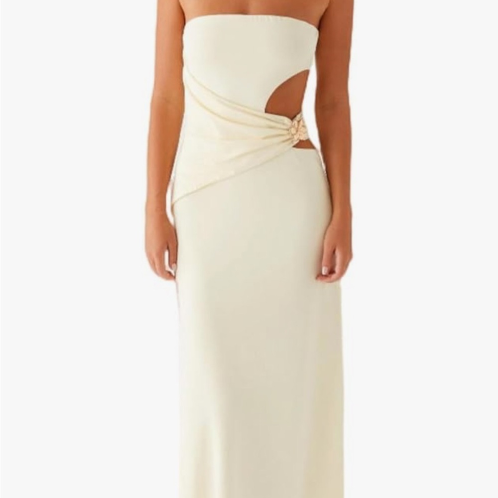 Elegant Cream Strapless Dress